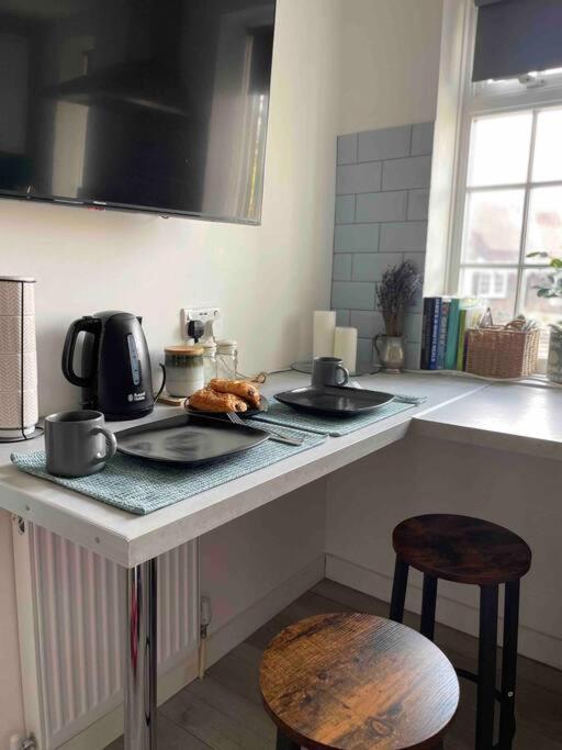 One Bedroom Putney Village Flat London Exterior photo