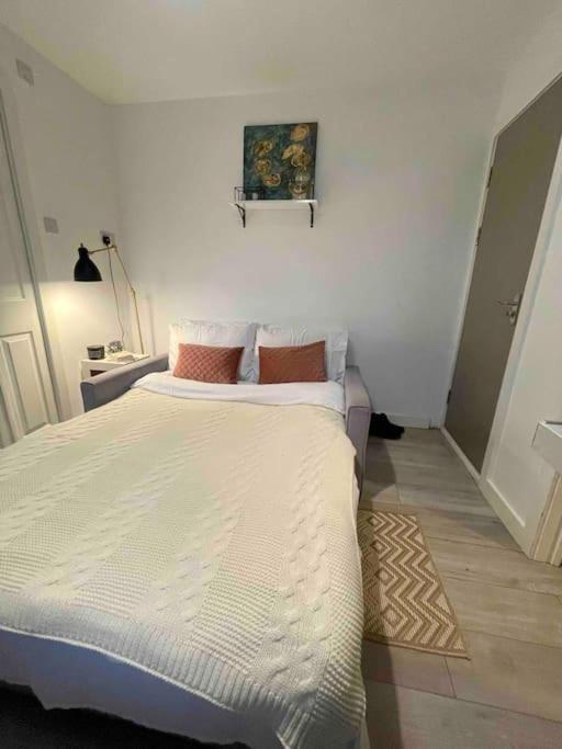 One Bedroom Putney Village Flat London Exterior photo